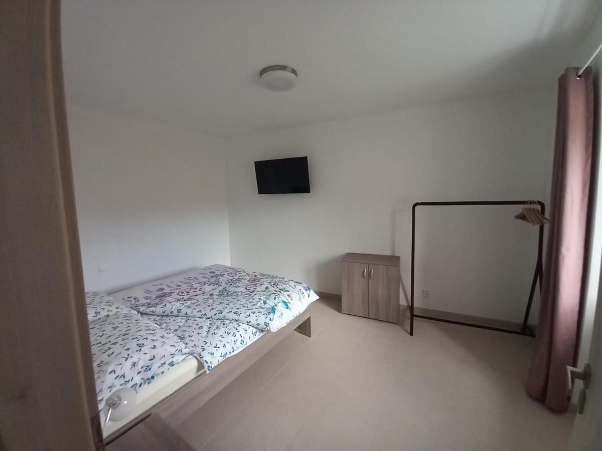 Penzion U Strejcku Veselí nad Lužnicí Exteriör bild